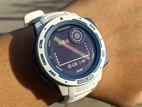 Garmin Instinct Solar衝浪版開箱測試：太陽能充電好 .